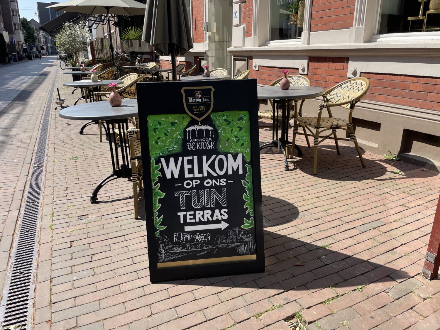 Krijtbord buiten - Welkom - De Kiosk MET ggz Jaaroverzicht 2023_Visuele Vertaling